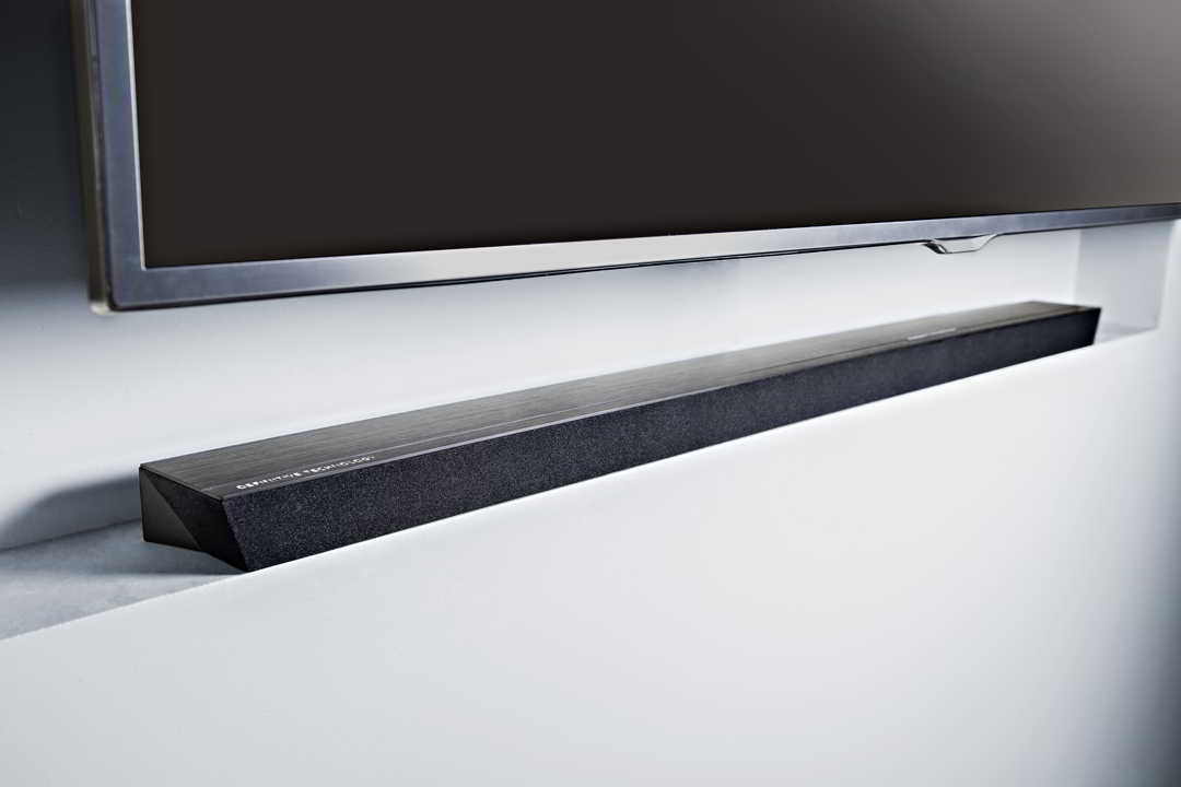 definite technology soundbar w studio micro wifi wireless speaker lifestyle 008 2 - Definitive Technology W Studio Micro - w studio micro - AudioCenteret AS