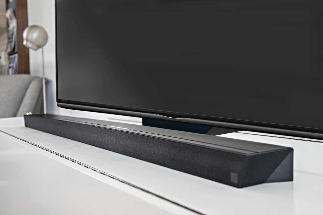 definite technology soundbar w studio micro wifi wireless speaker lifestyle 012 - Definitive Technology W Studio Micro - w studio micro - AudioCenteret AS