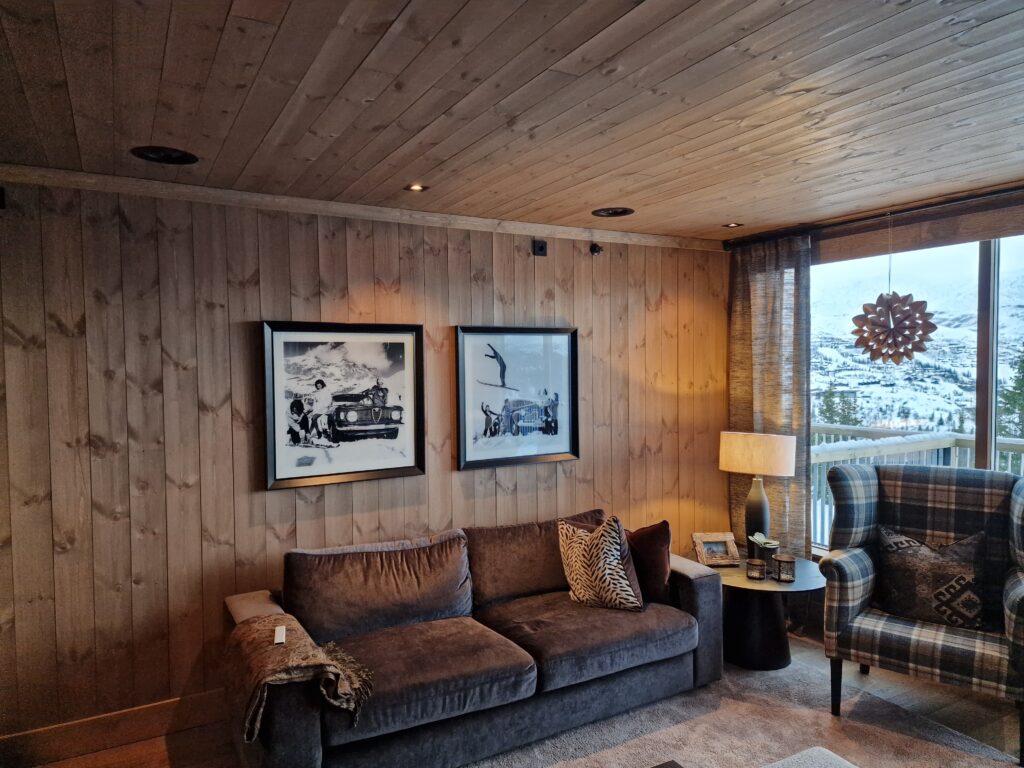 20241213 144612 - Gaustablikk skjult lydanlegg i leilighet - Gaustablikk skjult lydanlegg i leilighet - AudioCenteret AS